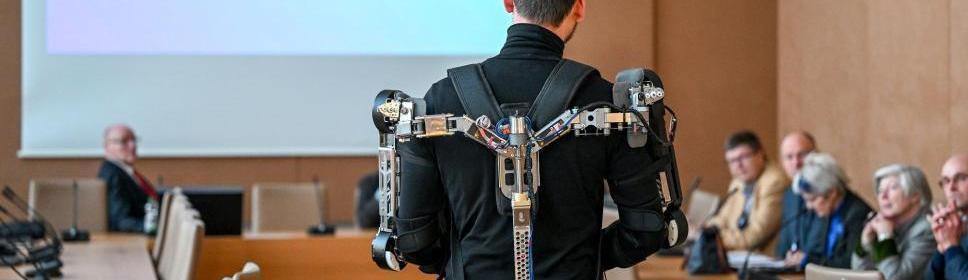 CYBRID Exoskeletons-profile-background-image